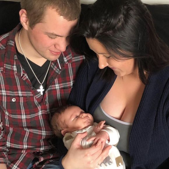 Meet your Posher, Kaili - Picture 1 of 1